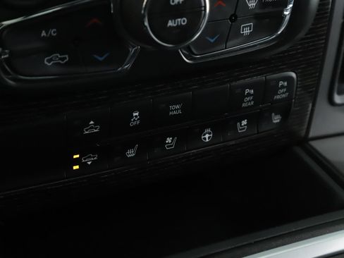 Used 2018 RAM 1500 Limited AWD/4WD image 18