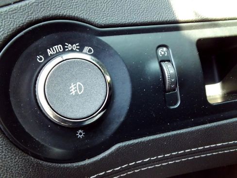 Used 2011 Buick LaCrosse CXL FWD image 13