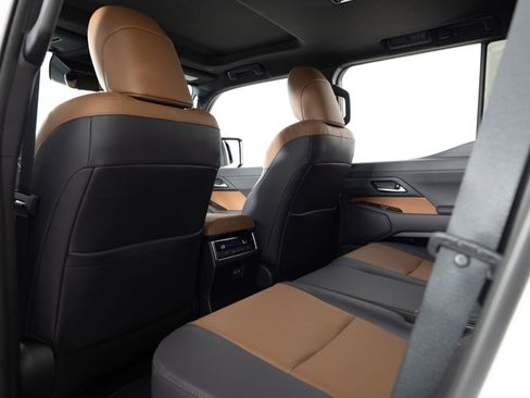 Used 2026 Lexus GX 550 image 19