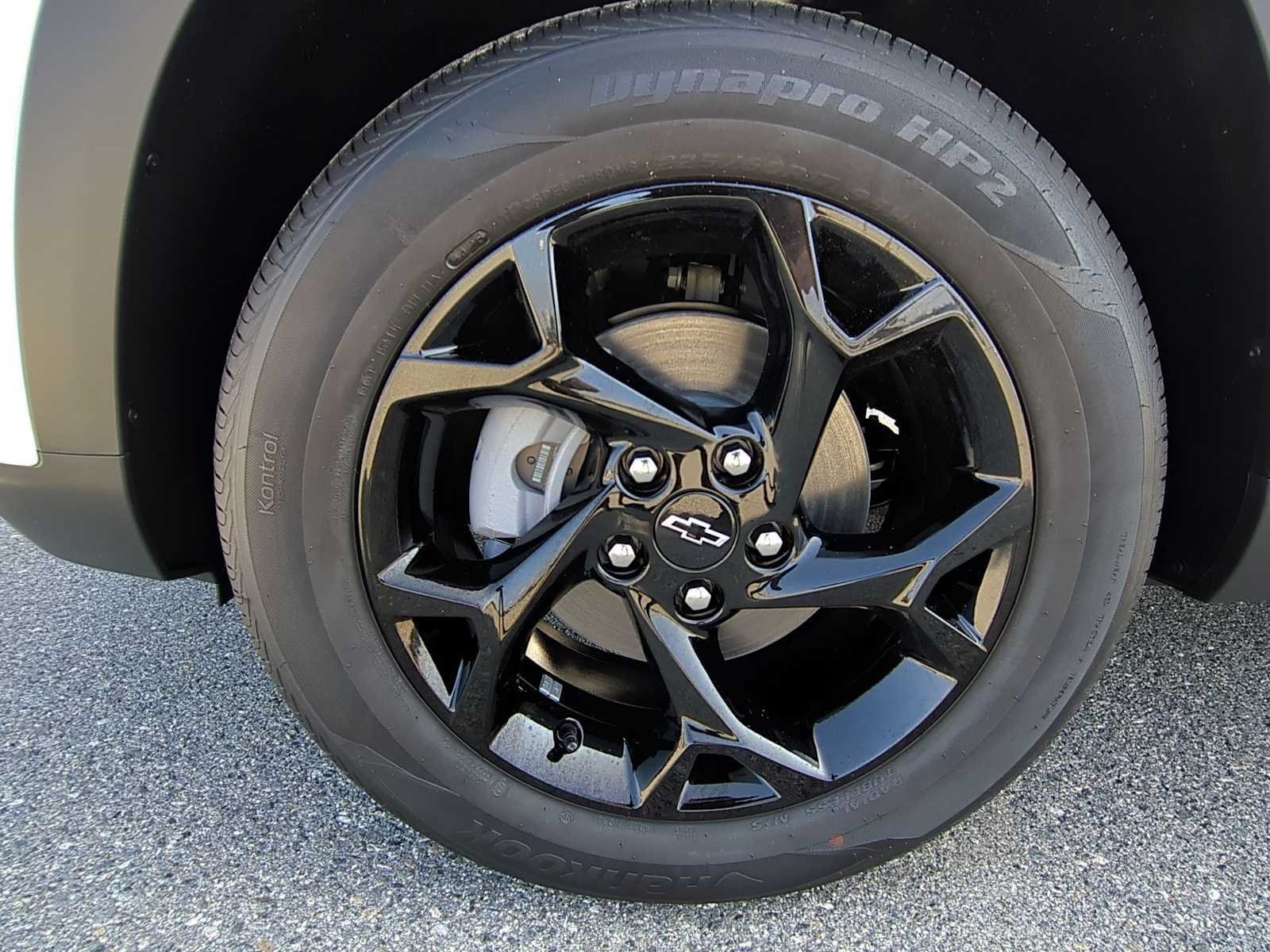 New 2026 Chevrolet Trax LT w/ Midnight Edition FWD image 28