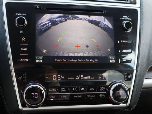 Used 2018 Subaru Outback 2.5i Touring AWD/4WD image 16