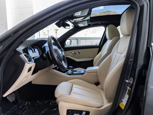 Used 2020 BMW 330i Sedan w/ Convenience Package RWD image 13