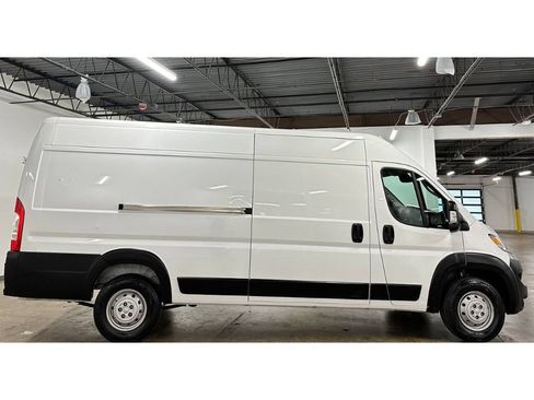 Used 2023 RAM ProMaster 3500 FWD image 9