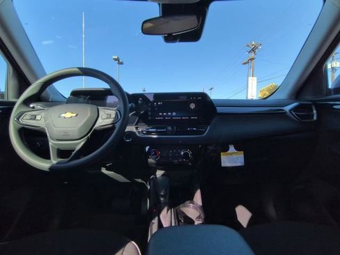 New 2026 Chevrolet TrailBlazer LT w/ Driver Confidence Package image 2