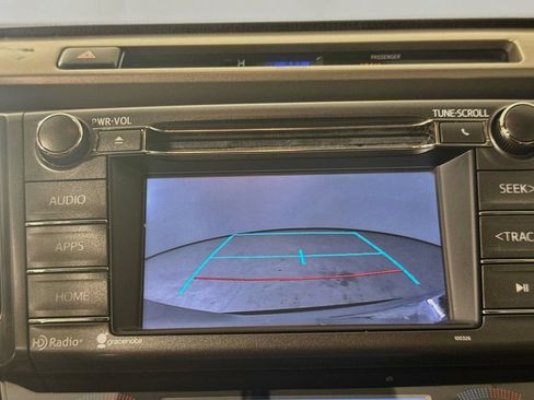 Used 2015 Toyota RAV4 XLE FWD image 16