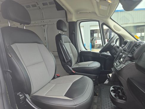 Used 2024 RAM ProMaster 2500 w/ Convenience Group FWD image 23