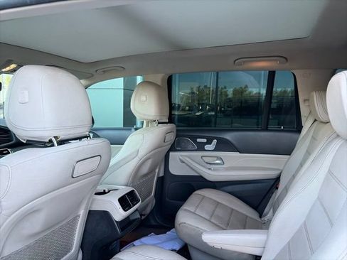 Used 2020 Mercedes-Benz GLS 450 4MATIC image 9