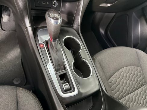 Used 2020 Chevrolet Equinox LT image 18