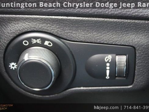 Used 2019 Jeep Compass Sport image 19