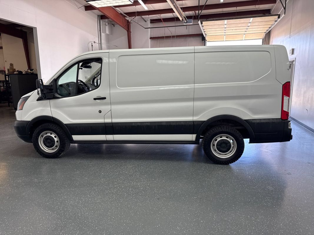 Used 2019 Ford Transit 150 130 Low Roof RWD image 6