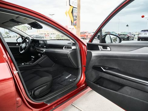Used 2023 Kia K5 LXS FWD image 11