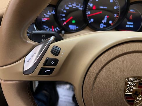 Used 2014 Porsche Panamera 4 image 23