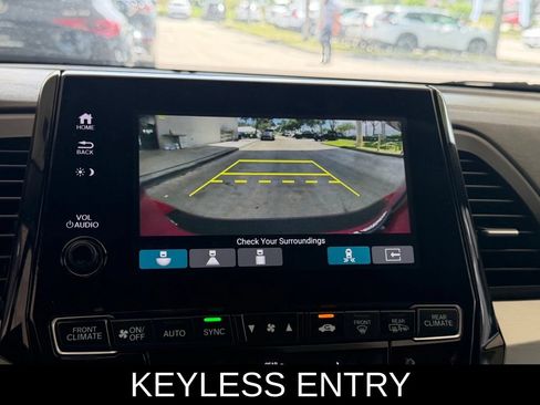 Used 2023 Honda Odyssey Touring image 10