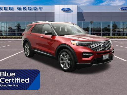 Certified 2020 Ford Explorer Platinum w/ Premium Technology Package