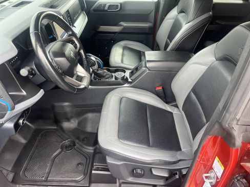 Certified 2023 Ford Bronco Black Diamond image 21