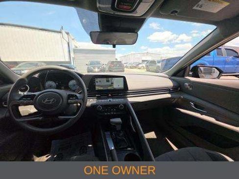 Used 2024 Hyundai Elantra SEL FWD image 4