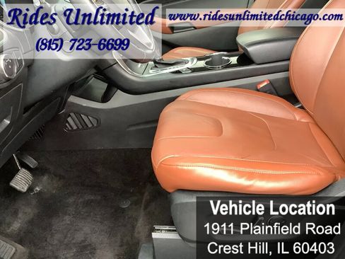 Used 2015 Ford Edge Titanium w/ Equipment Group 302A image 9