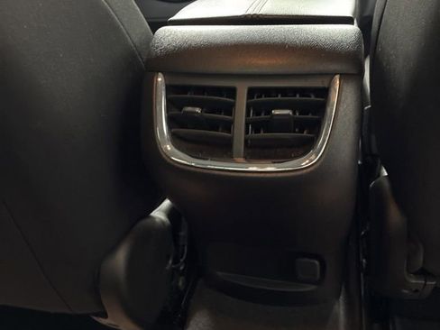 Used 2025 Chevrolet Malibu LT image 23