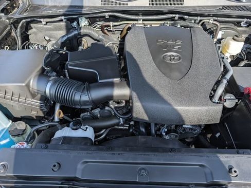 Used 2023 Toyota Tacoma SR AWD/4WD image 32
