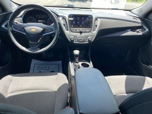 Certified 2025 Chevrolet Malibu RS FWD image 6