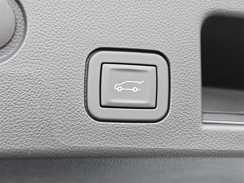 New 2026 Chevrolet Equinox ACTIV w/ Convenience Package III image 29