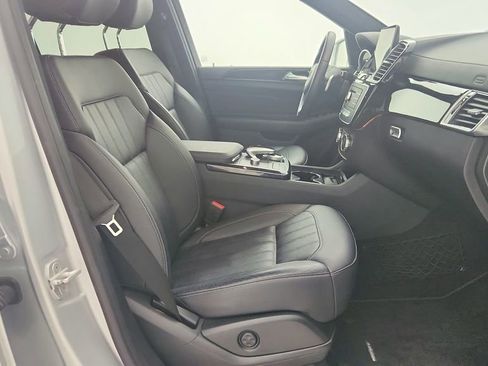 Used 2017 Mercedes-Benz GLS 450 4MATIC image 32