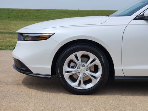 New 2025 Honda Accord LX image 9