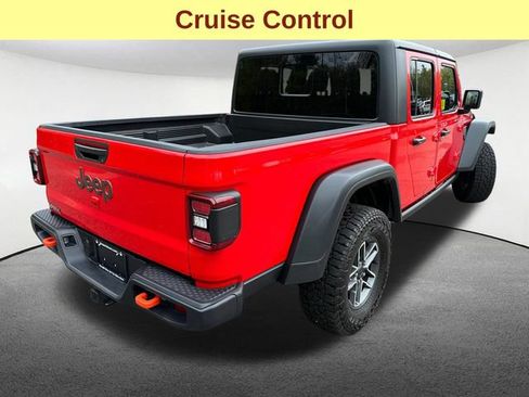 Used 2026 Jeep Gladiator Mojave AWD/4WD image 10
