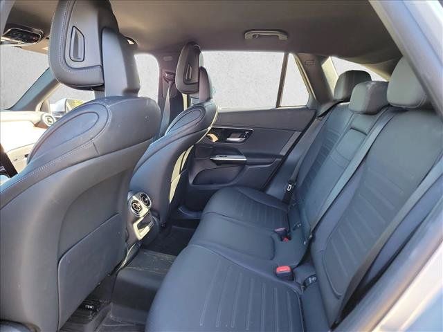 Used 2025 Mercedes-Benz GLC 350e 4MATIC image 11