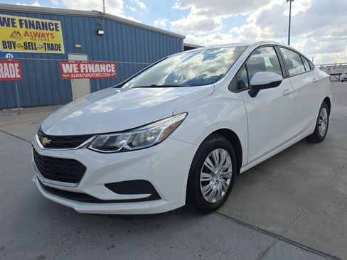 Used 2017 Chevrolet Cruze LS image 3