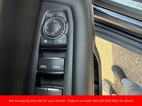 Used 2025 Chevrolet Tahoe Premier AWD/4WD image 21