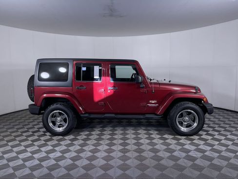 Used 2012 Jeep Wrangler Unlimited Sahara w/ Connectivity Group image 10