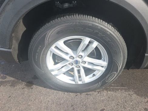 Used 2020 Ford Explorer XLT w/ Equipment Group 202A image 5