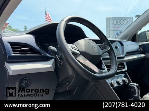 Used 2023 Volkswagen Taos SE w/ Panoramic Sunroof Package AWD/4WD image 27
