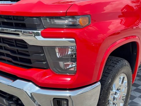 Used 2024 Chevrolet Silverado 2500 LT w/ Convenience Package RWD image 12