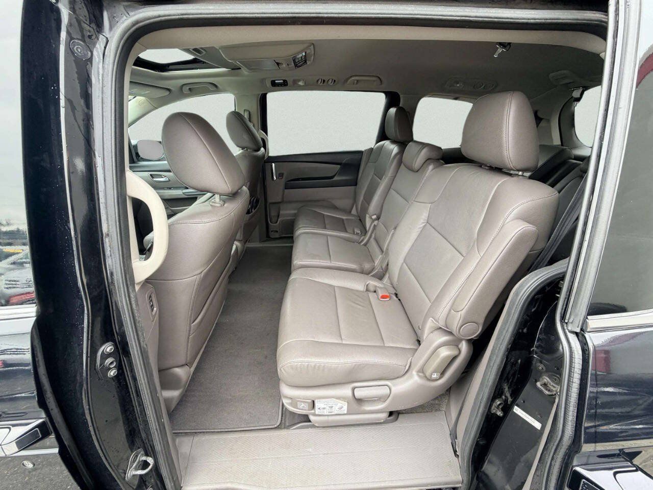 Used 2016 Honda Odyssey Touring image 21