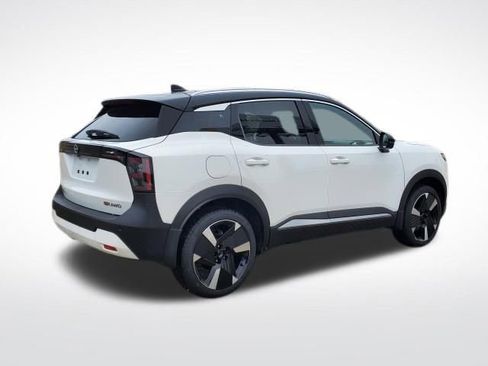 New 2026 Nissan Kicks SR w/ SR Premium Package image 5