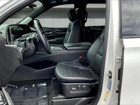 Used 2023 Cadillac Escalade V w/ LPO, ONYX Package AWD/4WD image 21