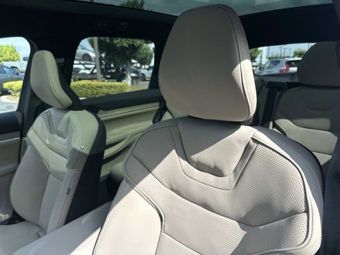 New 2025 Volvo EX90 Ultra image 15