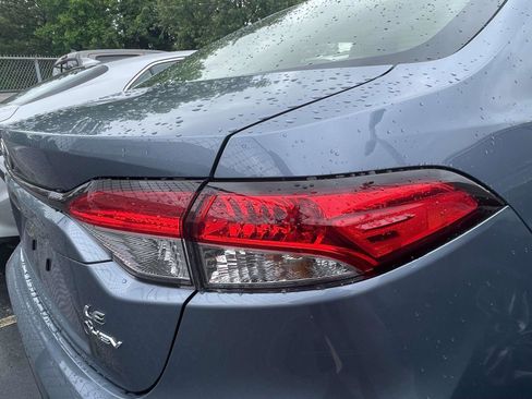 Used 2025 Toyota Corolla LE FWD image 14