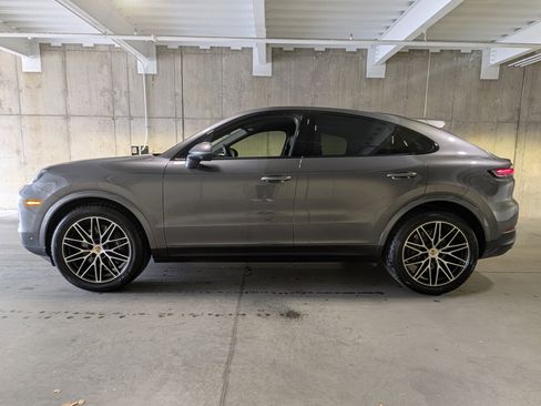 Certified 2024 Porsche Cayenne Coupe image 2