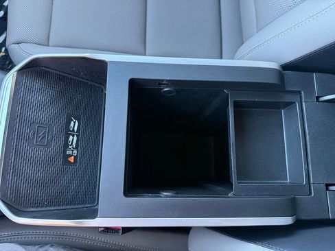 Used 2025 GMC Terrain Elevation w/ Elevation Premium Package AWD/4WD image 13