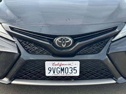Used 2019 Toyota Camry XSE image 9