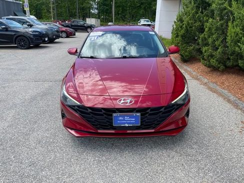 Used 2021 Hyundai Elantra SEL w/ Convenience Package FWD image 3