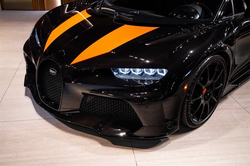 Used 2022 Bugatti Chiron Super Sport AWD/4WD image 12