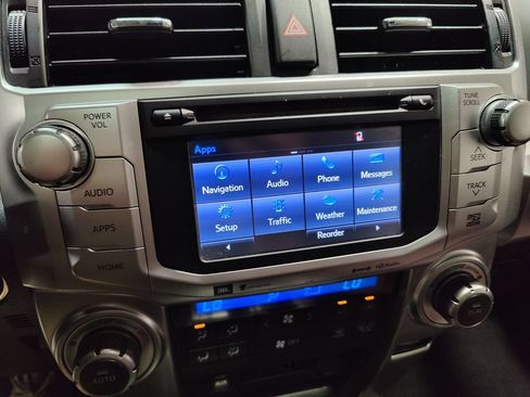 Used 2018 Toyota 4Runner Limited AWD/4WD image 39
