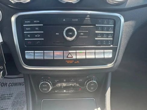 Used 2018 Mercedes-Benz GLA 250 4MATIC image 31