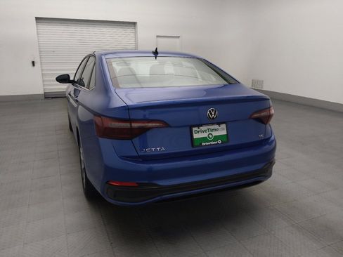 Used 2024 Volkswagen Jetta SE FWD image 6