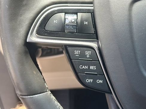Used 2019 Lincoln Nautilus Reserve FWD image 20