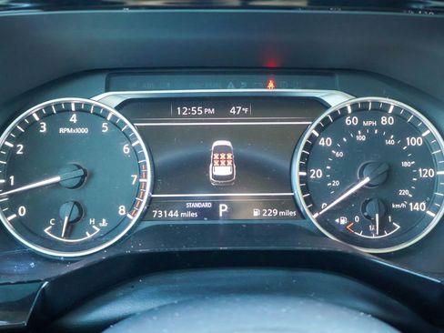 Used 2022 Nissan Pathfinder SV image 12